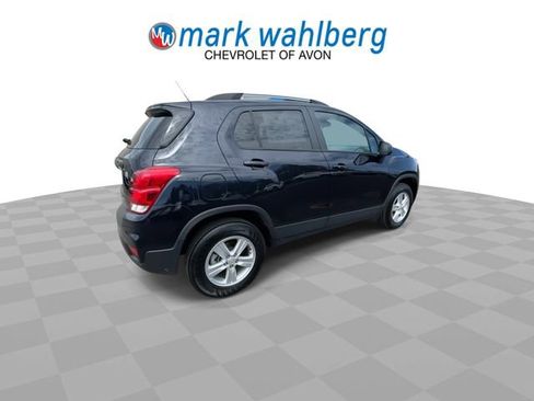 Certified 2022 Chevrolet Trax LT w/ LT Convenience Package AWD/4WD image 8