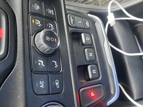 Used 2019 GMC Terrain SLE image 12