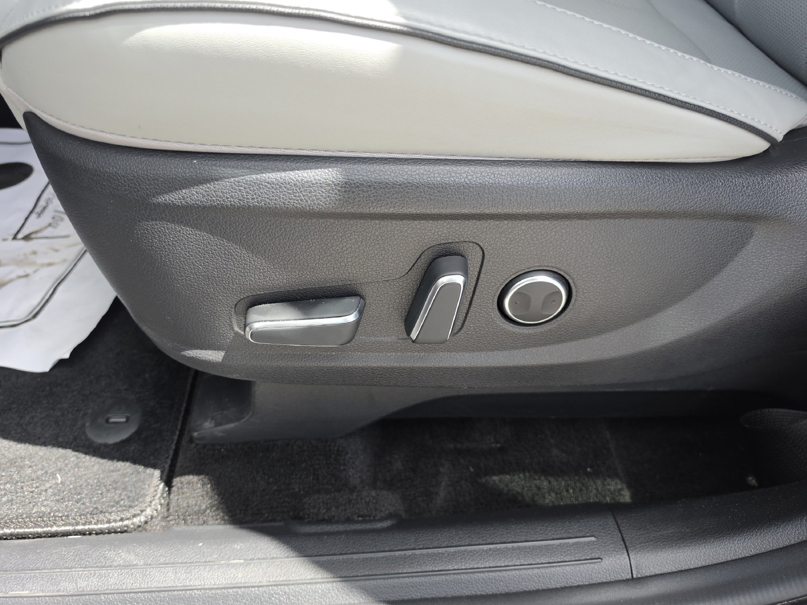 Used 2023 Hyundai Palisade SEL FWD image 23