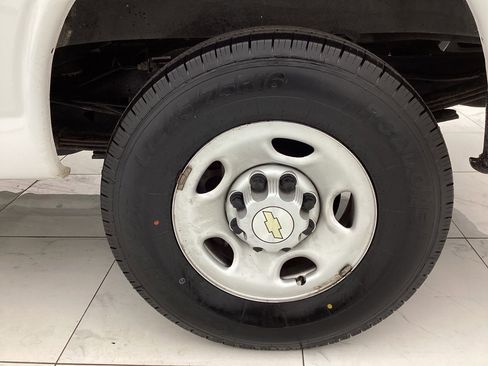 Used 2022 Chevrolet Express 2500 Extended w/ Driver Convenience Package image 45