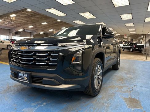 Certified 2025 Chevrolet Equinox LT image 10