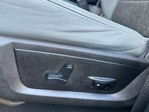 Used 2019 RAM 1500 Big Horn AWD/4WD image 13