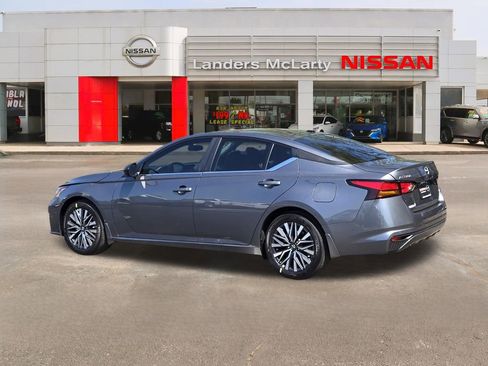 New 2026 Nissan Altima 2.5 SV FWD image 5