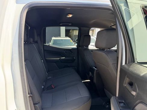 Used 2024 Chevrolet Colorado Trail Boss w/ Technology Package AWD/4WD image 15