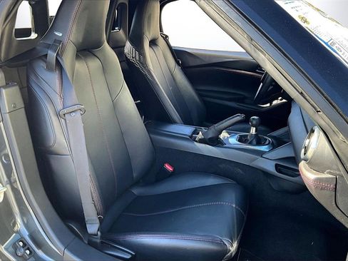 Used 2018 MAZDA MX-5 Miata Grand Touring image 18