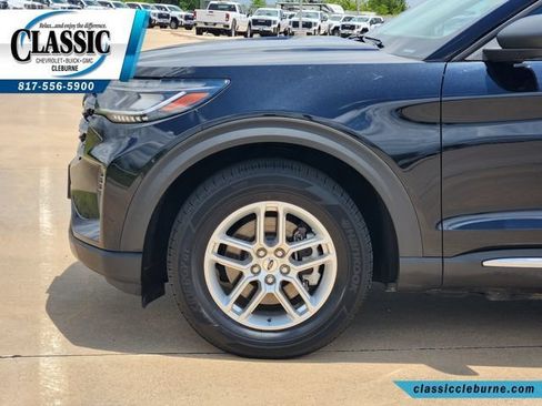 Used 2025 Ford Explorer Active RWD image 12