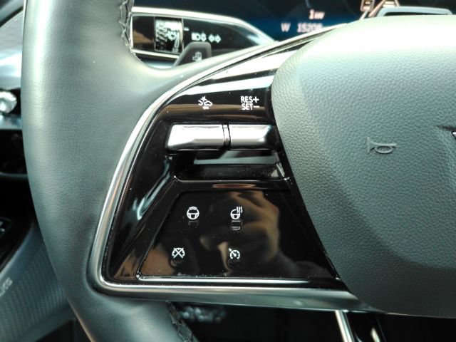 Used 2023 Cadillac Lyriq AWD image 40