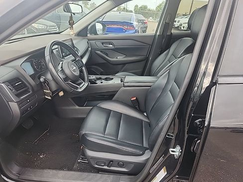 Used 2023 Nissan Rogue SV w/ SV Premium B Package FWD image 18