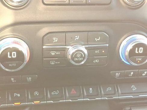 Used 2020 GMC Sierra 1500 AT4 w/ AT4 Premium Package AWD/4WD image 5