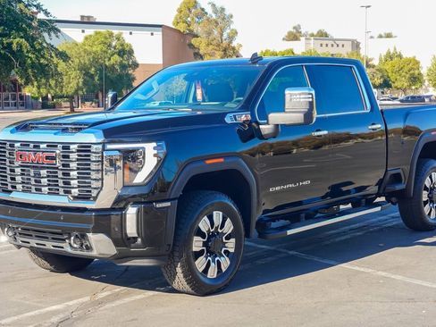 New 2026 GMC Sierra 3500 Denali w/ Denali Reserve Package image 3