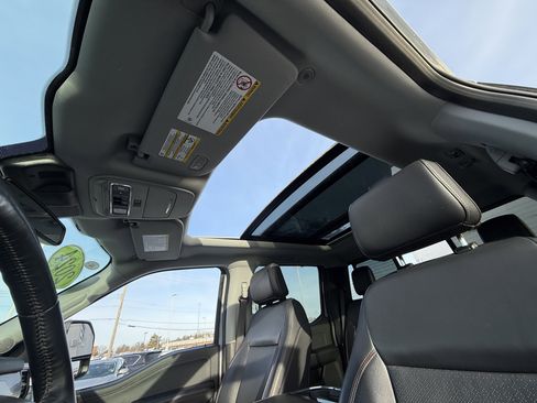 Used 2024 Ford F250 Lariat w/ Black Appearance Package image 18