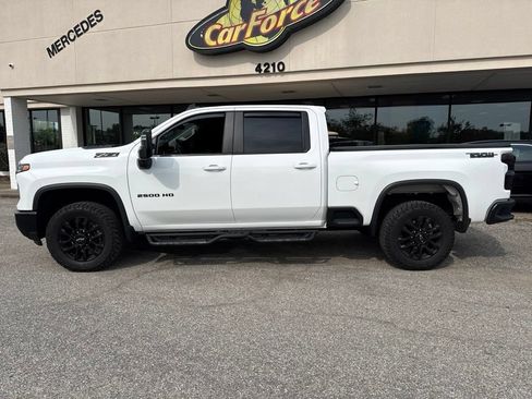 Used 2025 Chevrolet Silverado 2500 LT w/ Trail Boss Package AWD/4WD image 10