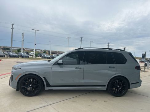 Certified 2024 BMW X7 xDrive40i w/ M Sport Package AWD/4WD image 3