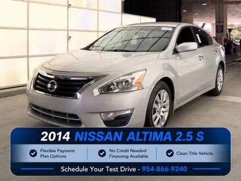 Used 2014 Nissan Altima 2.5 S w/ Display Audio Package FWD image 1