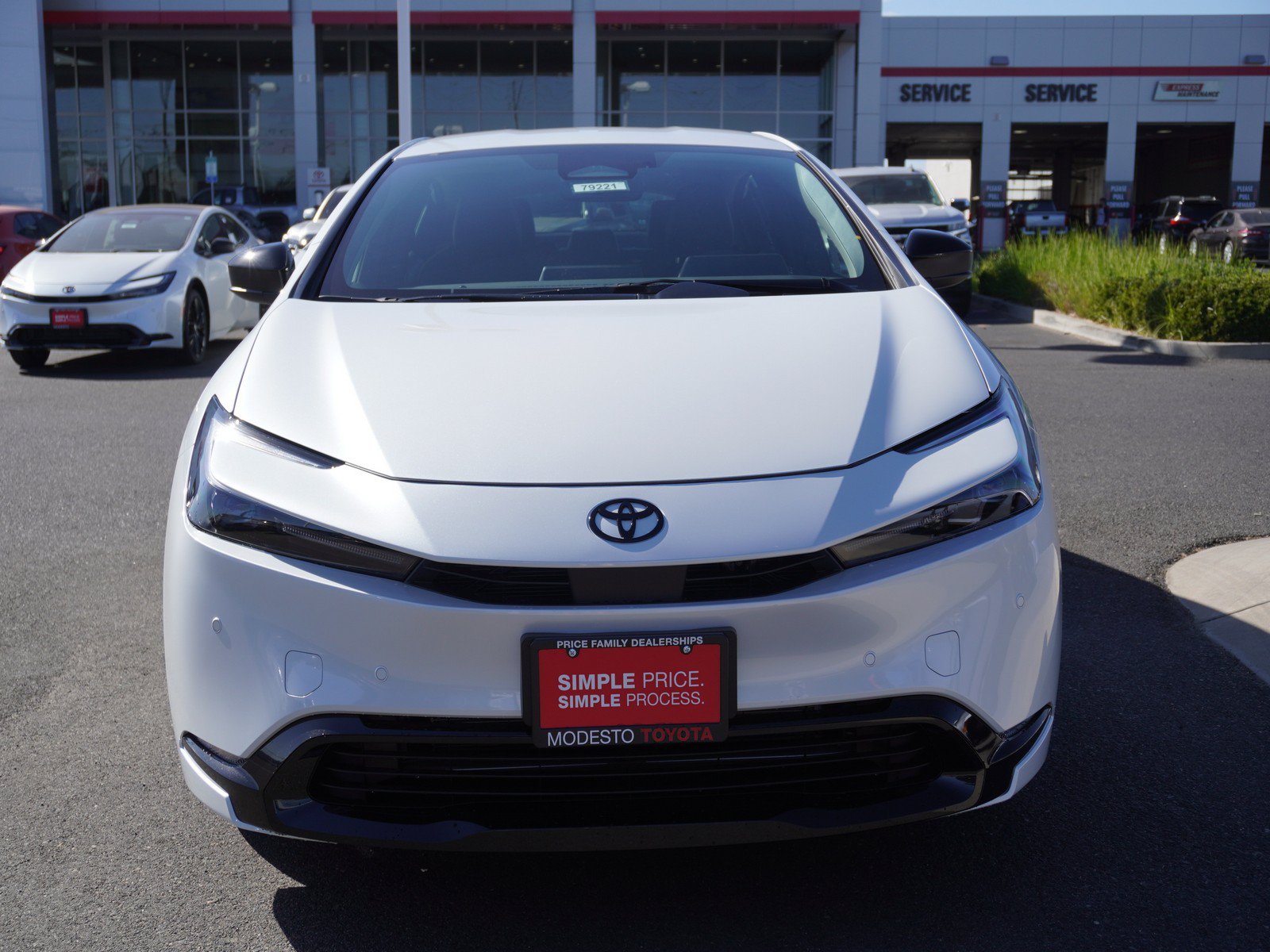 New 2027 Toyota Prius Plug-In Hybrid FWD image 6