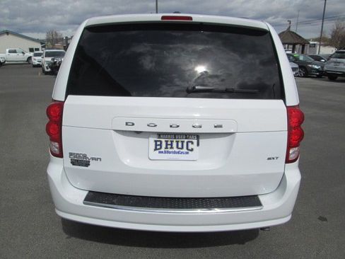 Used 2020 Dodge Grand Caravan SXT FWD image 5