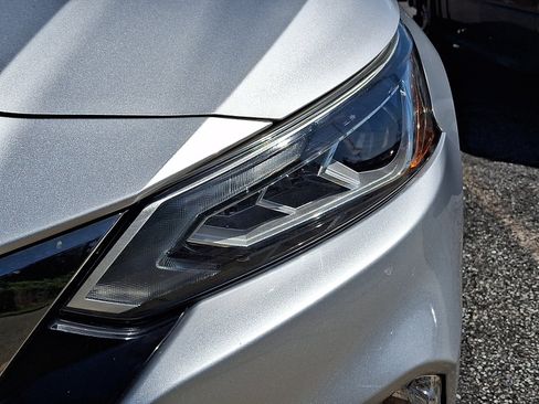 Used 2019 Nissan Altima 2.5 SR FWD image 4
