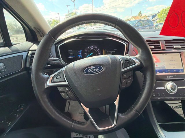 Used 2019 Ford Fusion Titanium FWD image 28