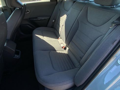 Used 2025 Kia K4 EX image 7