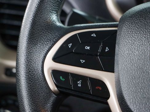 Used 2018 Jeep Cherokee Latitude image 13