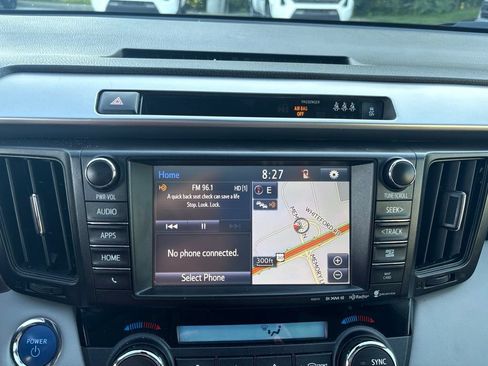 Used 2018 Toyota RAV4 Limited AWD/4WD image 22