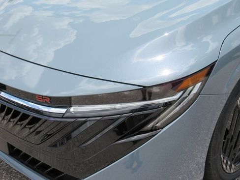 New 2026 Nissan Sentra SR w/ Floor Mat Package FWD image 9
