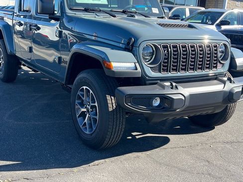 New 2026 Jeep Gladiator Sport AWD/4WD image 10