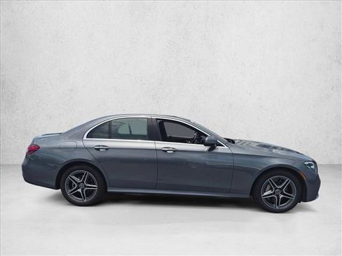 Used 2021 Mercedes-Benz E 350 4MATIC Sedan image 4