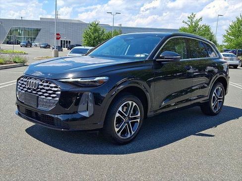 Certified 2025 Audi Q5 Premium Plus w/ Premium Plus AWD/4WD image 6