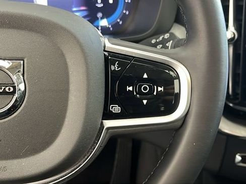 Certified 2025 Volvo XC60 B5 Plus image 13