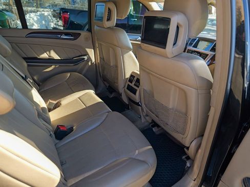 Used 2013 Mercedes-Benz GL 450 4MATIC image 41