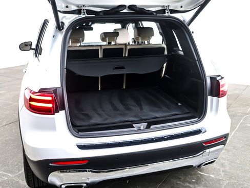 Certified 2025 Mercedes-Benz GLB 250 image 24