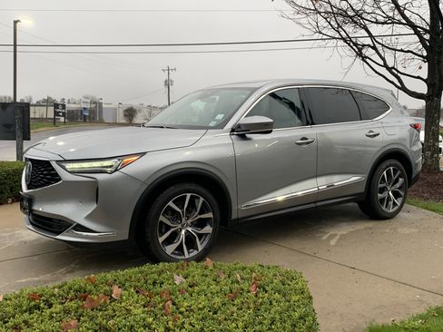 Used 2023 Acura MDX SH-AWD w/ Technology Package image 5