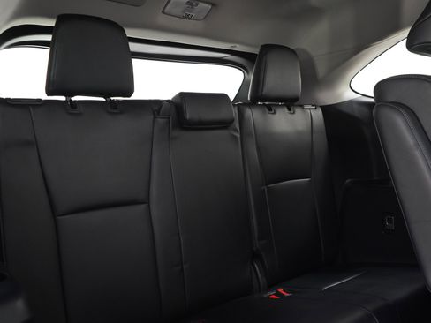 Used 2025 Toyota Highlander Platinum image 13