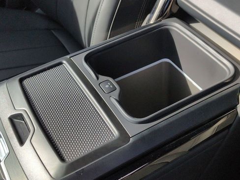 Used 2024 Land Rover Range Rover Sport Dynamic SE image 23