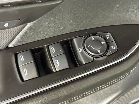 Certified 2025 Buick Envision Preferred AWD/4WD image 34