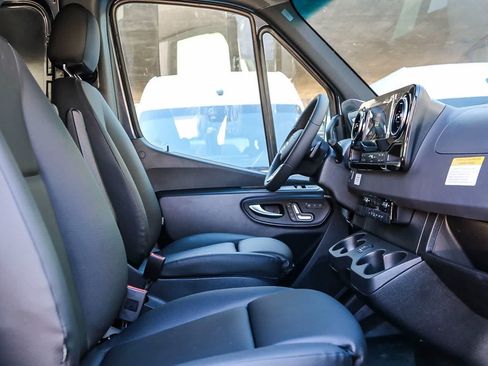 Used 2024 Mercedes-Benz Sprinter 3500 image 16