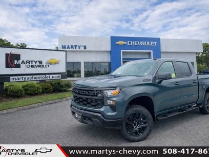 New 2026 Chevrolet Silverado 1500 Custom Trail Boss w/ Dark Appearance Package