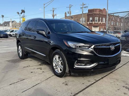 Used 2020 Buick Enclave Essence w/ Sound and Sites Package image 3