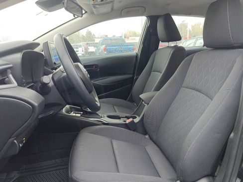 Used 2025 Toyota Corolla LE image 10