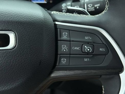 Used 2024 Jeep Grand Cherokee Limited 4xe AWD/4WD image 29