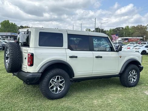 Used 2025 Ford Bronco Badlands AWD/4WD image 6