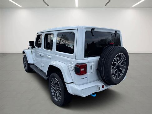 Used 2023 Jeep Wrangler Unlimited Sahara image 4