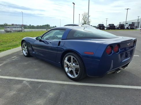 Used 2007 Chevrolet Corvette Coupe w/ Preferred Equipment Group RWD image 5