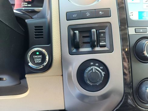Used 2017 Ford Expedition Limited image 14