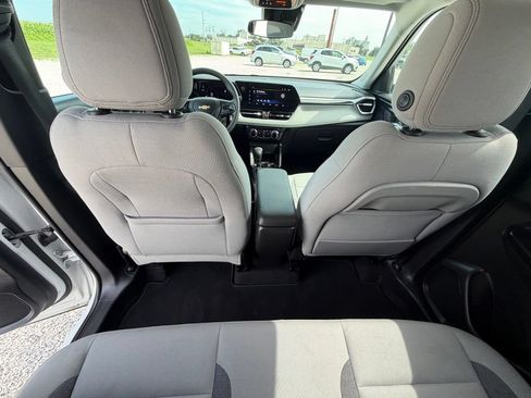 Used 2025 Chevrolet TrailBlazer LT FWD image 24