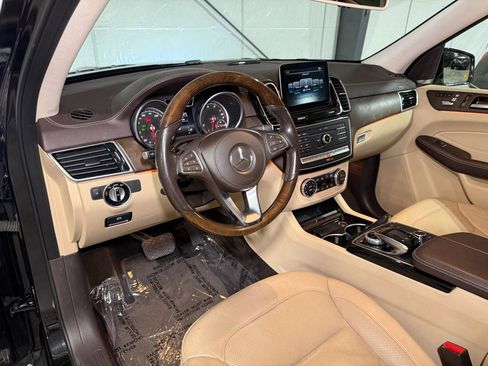 Used 2017 Mercedes-Benz GLS 450 4MATIC w/ Premium Package image 10