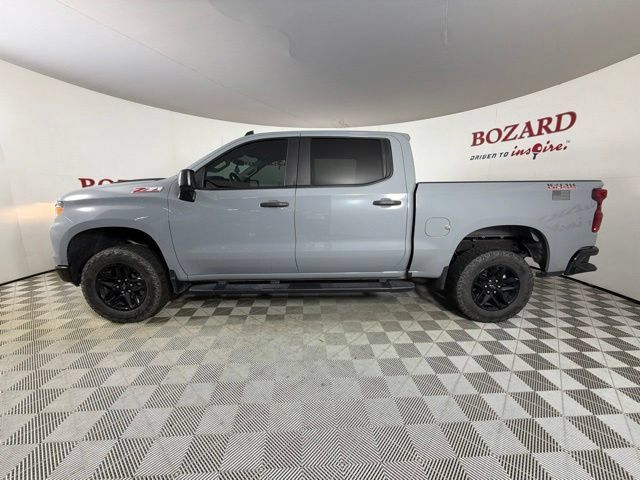 Used 2024 Chevrolet Silverado 1500 Custom Trail Boss AWD/4WD image 7