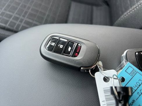 New 2026 Honda HR-V LX image 31