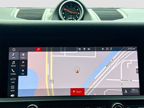 Used 2021 Porsche Macan S image 14